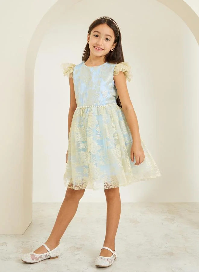 ستايلي فستان دانتيل بلا أكمام بقصة واسعة